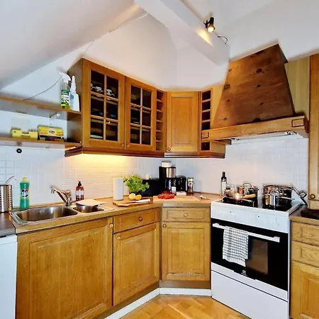 King Bed Great Location Floor 펜션 *